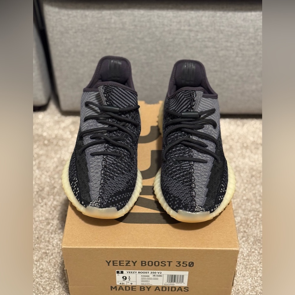 Men’s Yeezy Boost 350 V2 Size 9.5